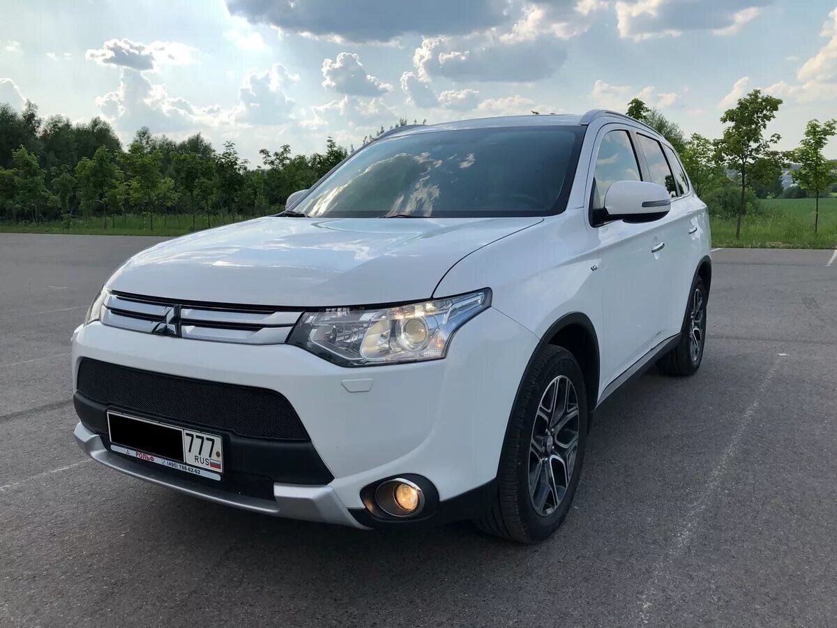 Мицубиси Аутлендер 3. Митсубиси Аутлендер 2014 Рестайлинг. Mitsubishi Outlander 3 Рестайлинг. Mitsubishi Outlander 3 Рестайлинг 2.