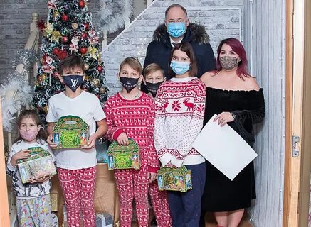 Поздравили многодетные семьи