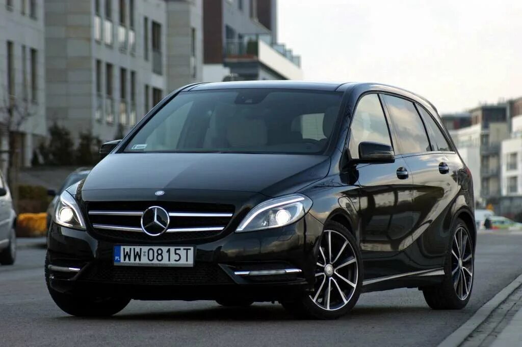 Mercedes Benz b200. Мерседес Бенц б 200. Mercedes b200 2012. Мерседес b200 черный.