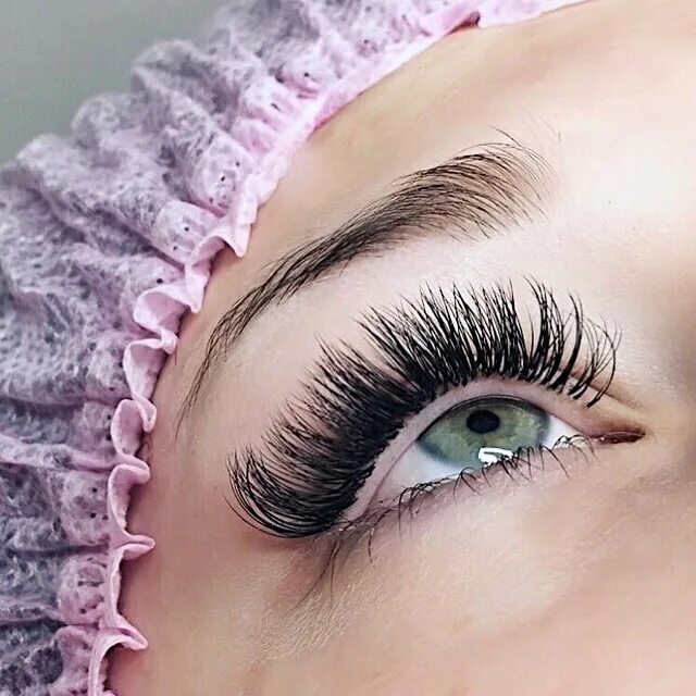 мастер по наращиванию ресниц фото. наращивание ресниц лашмейкер. для лэшмейкеров. ресницы для наращивания. визуал для инстаграмма ресницы.