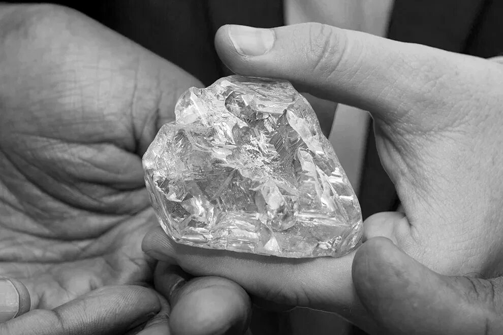 Большой карат. Звезда Сьерра-Леоне Алмаз. Самый большой Алмаз Куллинан. Алмаз 600 карат.