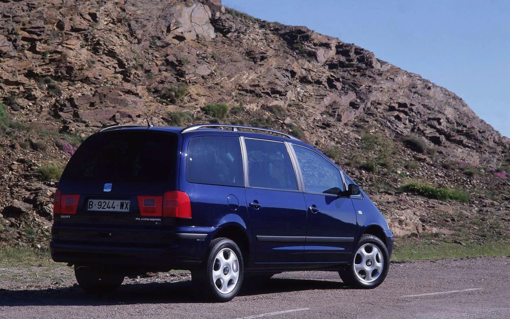 Сеат 2000 года. Сеат Альхамбра 2002. Сеат Альхамбра 1.9 2002. Seat Alhambra 1.9 TDI. Seat Alhambra v6.