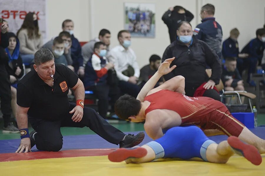 Вольная борьба черкесск гутякулова. Мастер спорта по вольной борьбе. Первенство г черкесск по вольной борьбе г черкесск. Чемпион черкесска по борьбе. Соревнования по борьбе.