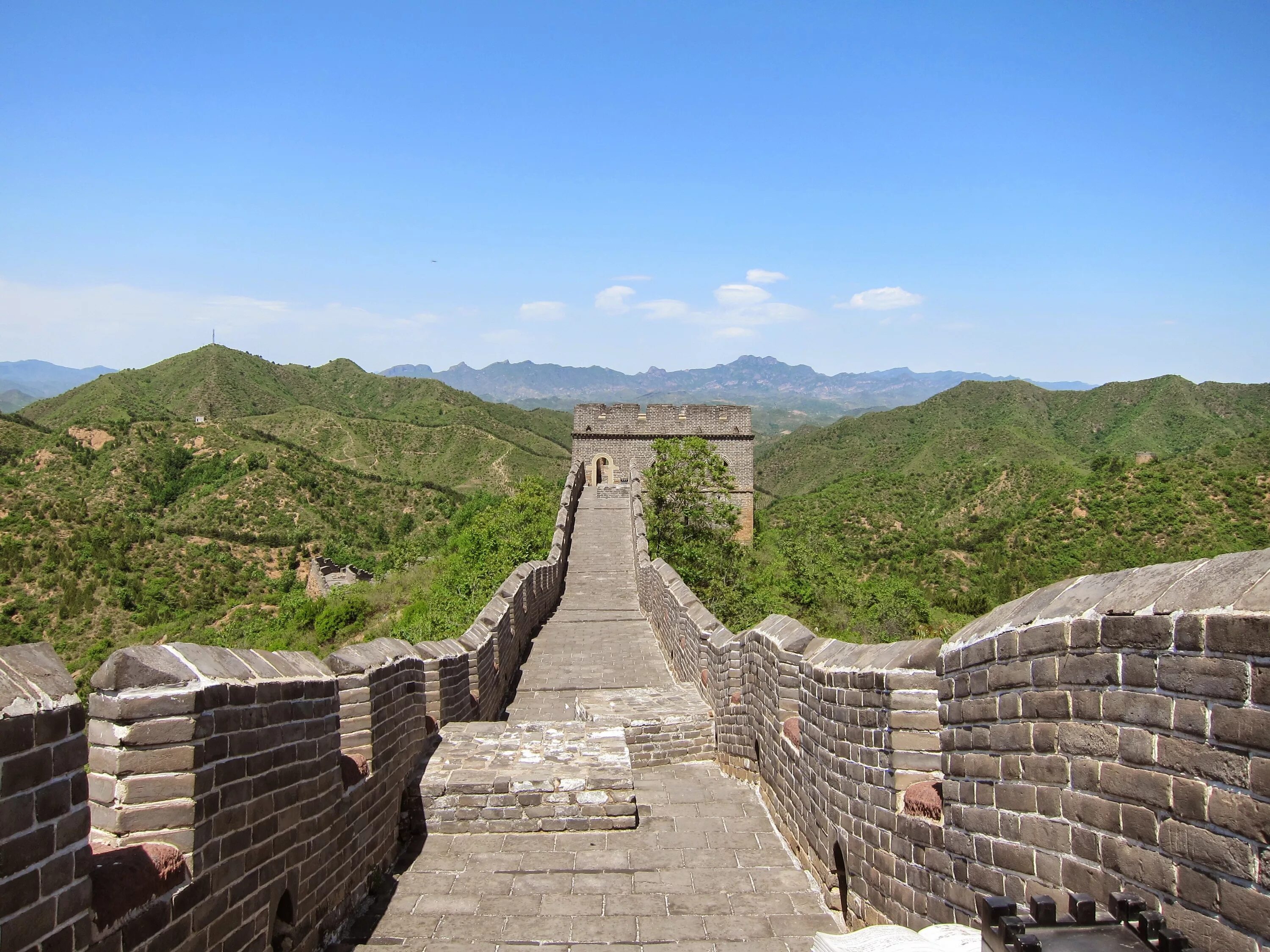 Сколько лет великий стене. Китай Великая китайская стена. Великая китайская стена руины. Великая китайская стена раскопки. Великая китайская стена террасирование гор.