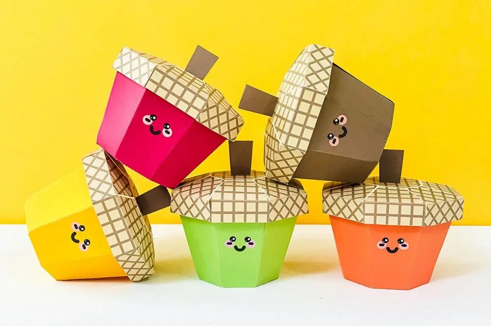 коробочка в форме жёлудя. поделка коробочка. коробочка желудь из бумаги. коробочка желудь. коробочки из желудей.