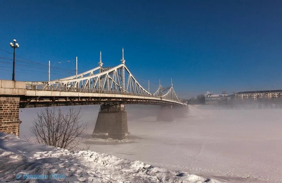 Тверь волжский мост графика. Набережная афанасия никитина тверь. Зимняя тверь. Тверь зима центр. Городской сад тверь зима.