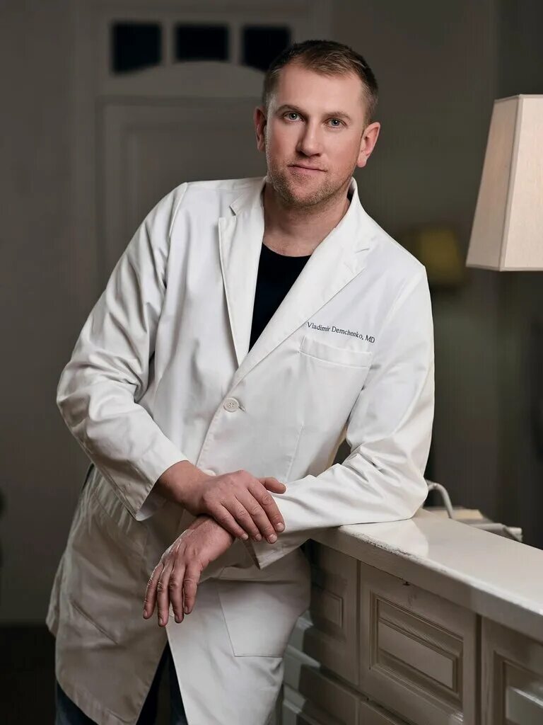 маркушин александр александрович пластический хирург. малолеткин сергей хирург. восканян александр андреевич. демченко владимир александрович пластический хирург. малолеткин сергей васильевич.