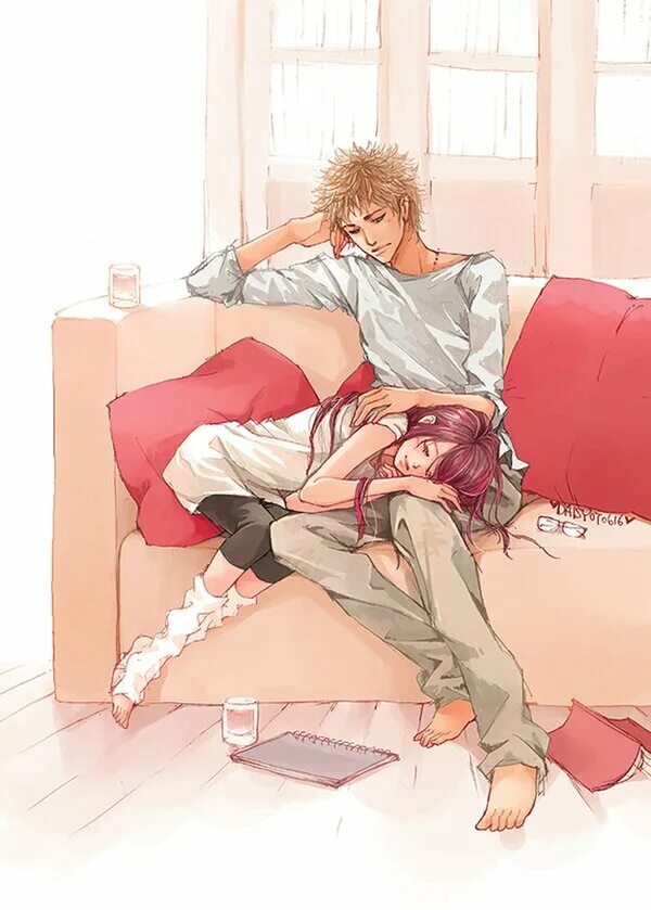 Девушка лежит на парне на скамейке. Девушка ледит на кошенях у парн. Парень лежит на коленях. Парень лежит в ногах у девушки. Лежит на коленях у мужчины.