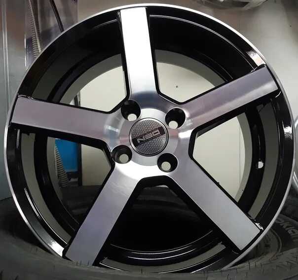 диски neo v03-1875 7. Bridgestone battlax adventure a41. Goodyear efficientgrip 2 suv 215/65 r16. Tl v. 5 bd.