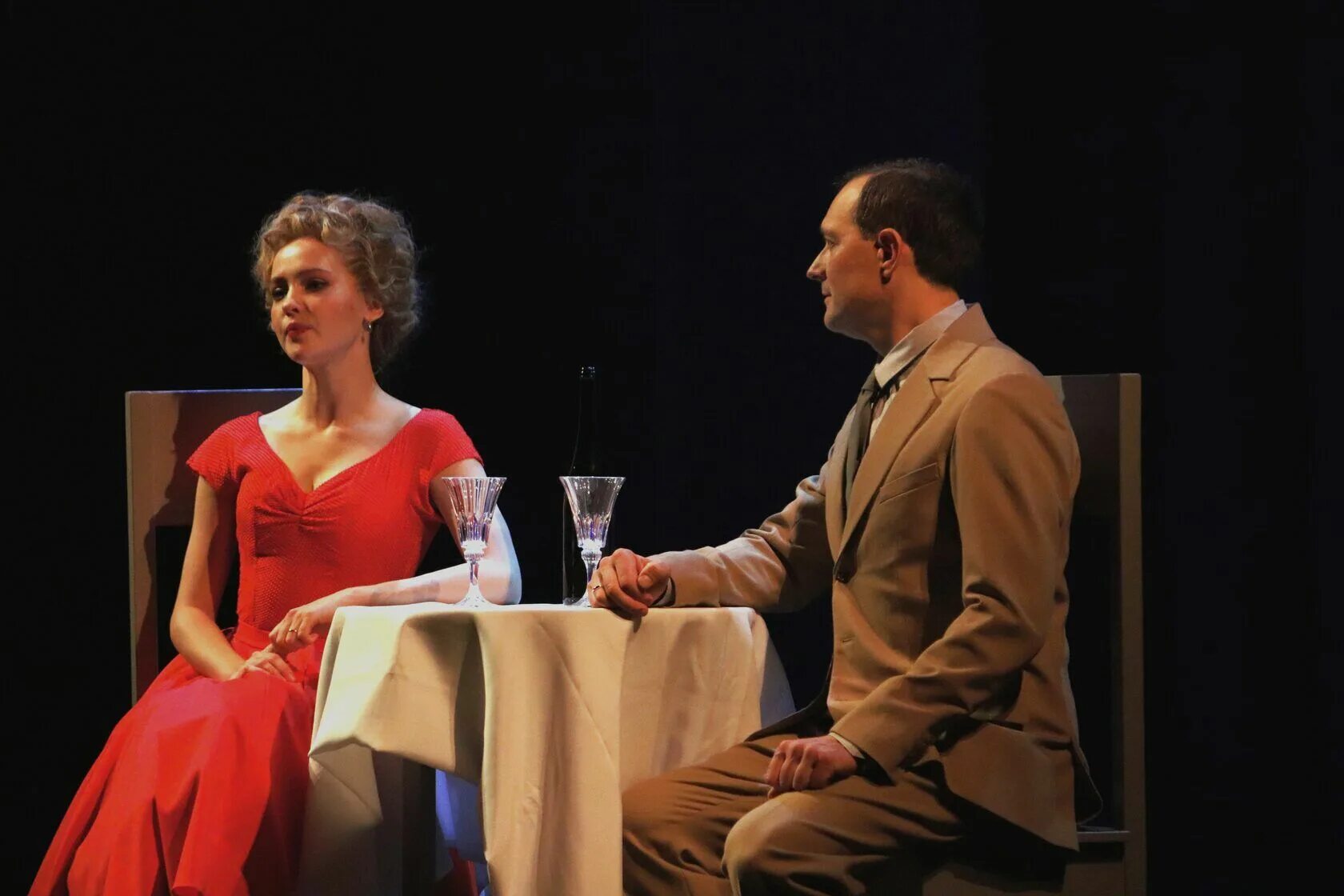 Подснежники для королевы спектакль. Спектакль куда сходить. Спектакль куда сходить. Подснежники для королевы малый театр. Лев колдунья и платяной шкаф тюз пермь.