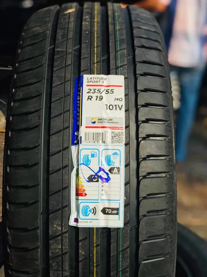 Michelin latitude sport 235 55. Michelin Latitude Sport 235/55 r17. Michelin Latitude Sport 3 235/55 r18. Мишелин Латитьюд спорт 235/55 r19. Мишлен Латитьюд тур 235 55 17.