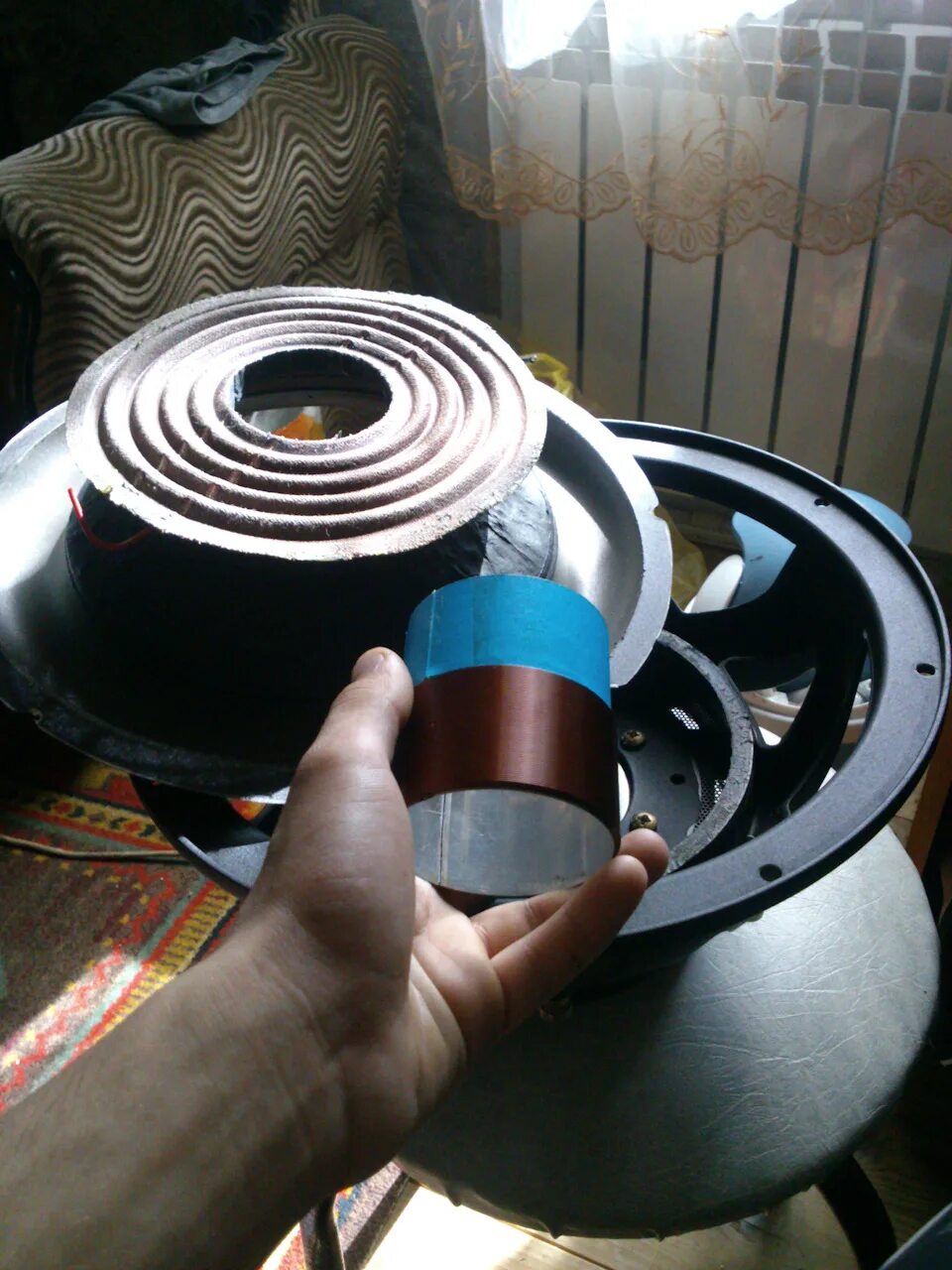 Громкоговоритель катушка. Медная катушка на динамик дроссель. Перемотка динамиков. Центрирующая шайба 35 гдн. Звуковая катушка для динамика.