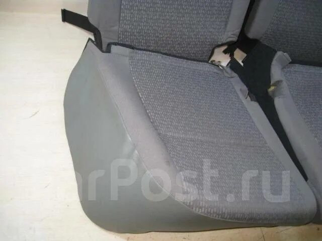 Чехлы на рено логан 2010. Чехлы на рено логан 1. Рено сценик 2 салон кожа. Обтяжка салона рено логан 1. Логан 2 кожаный салон.