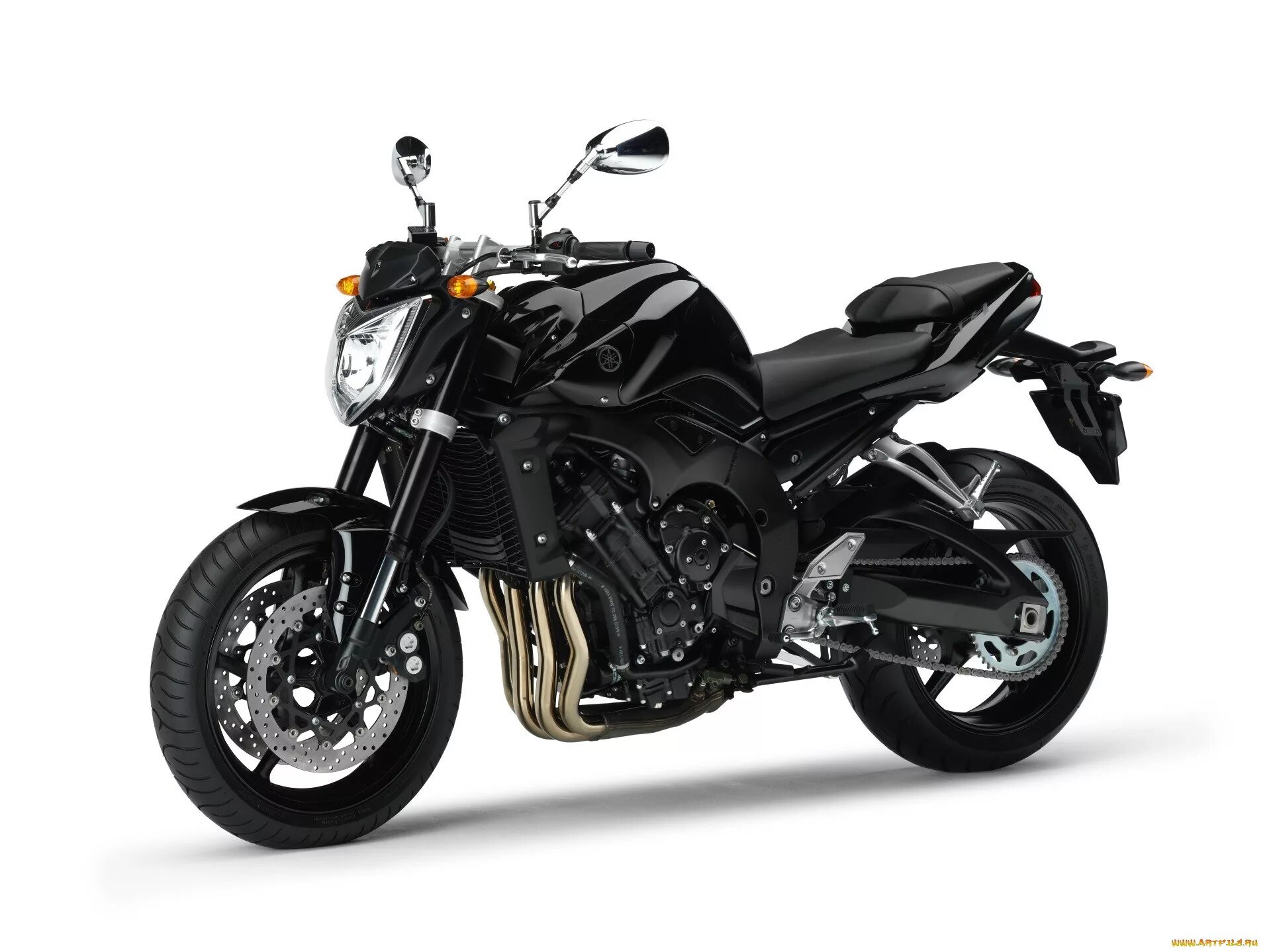 Moto guzzi v7 classic. Yamaha xjr 2016. Балтмоторс стрит 200 дд. Ямаха мт1. Triumph speed triple модель мотоцикла.
