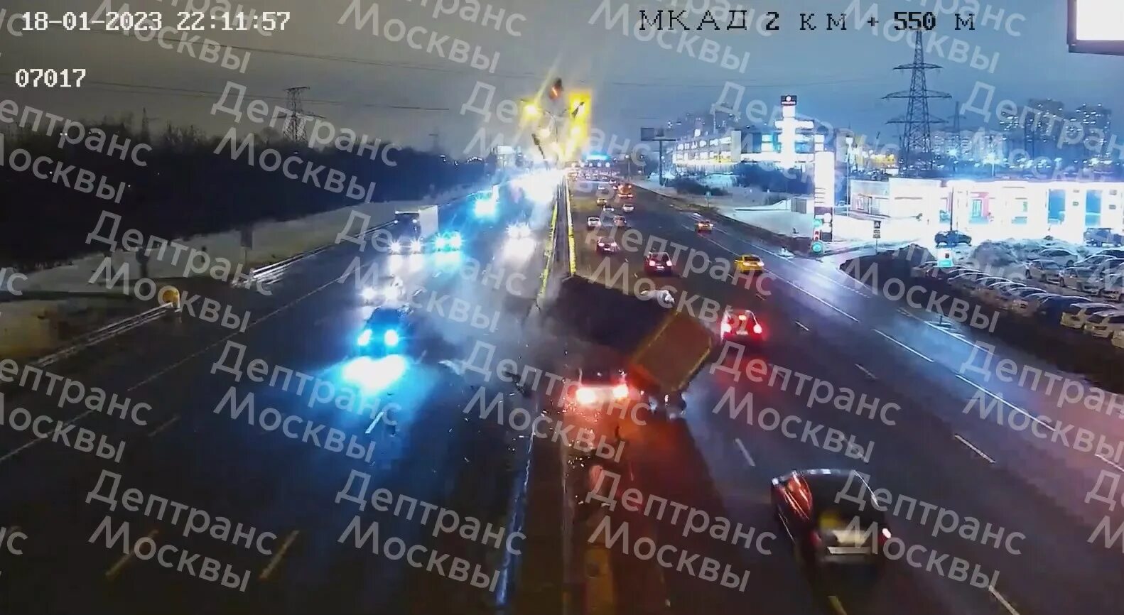 2 февраля мкад. Авария на мкаде вчера вечером. вчерашнее дтп на мкаде вечером.
