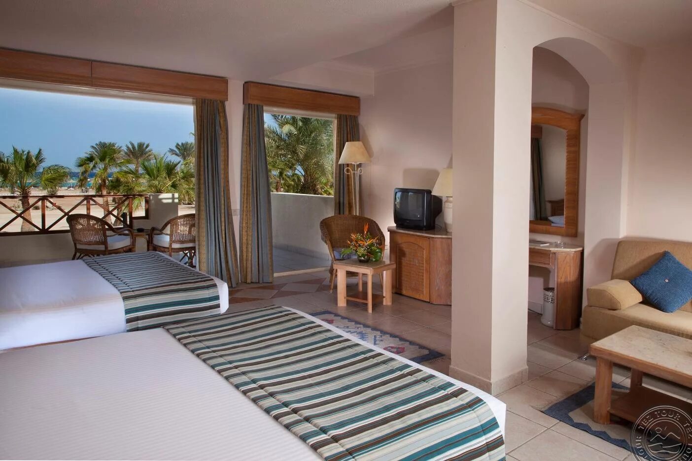Отель beach resort 4. Coral beach resort hurghada 4. coral beach rotana resort 4 египет хургада. отель coral beach hotel hurghada. отель корал бич хургада египет.