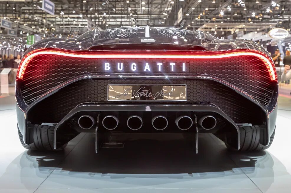 Самый дорогой код. Бугатти Ноир. Самый дорогой автомобиль: Bugatti la voiture noire. Bugatti 2023. Гиперкар Бугатти самый дорогой.