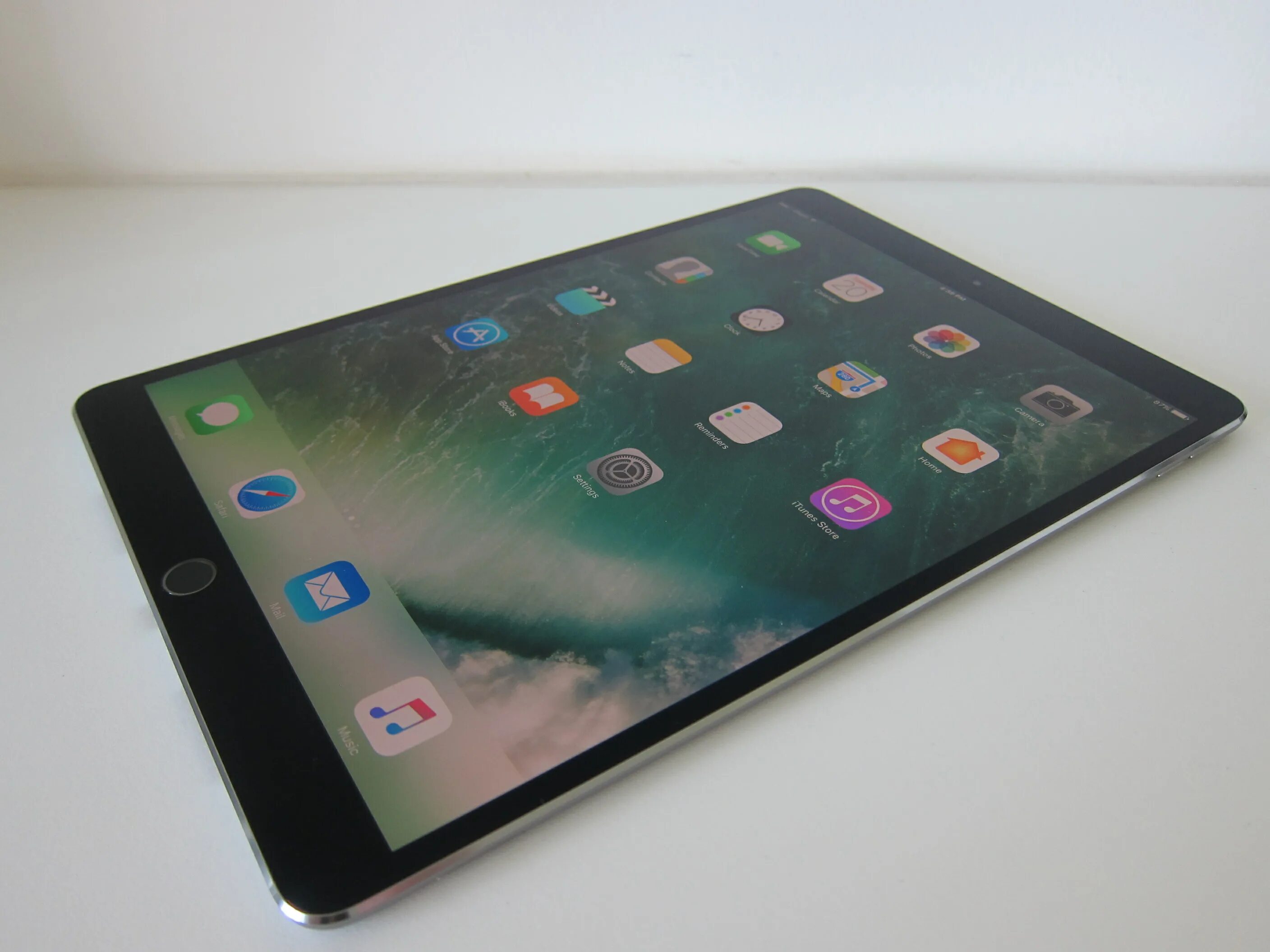 Ipad pro wi fi cellular. IPAD Pro 10.5 2017. Apple IPAD Pro 10.5. IPAD Pro 5. Apple для IPAD Pro 5.
