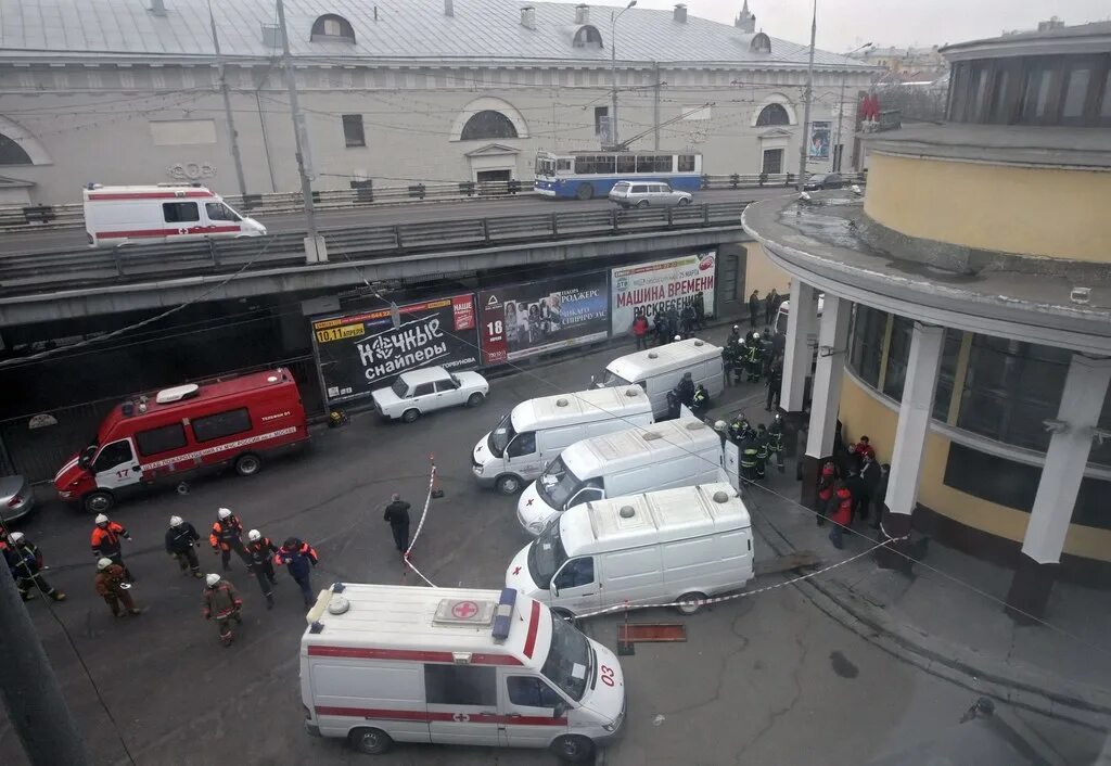 Теракт в москве 22.03 2024 последние новости. Теракт Лубянка парк культуры. Теракт в метро парк культуры. Теракт в метро Лубянка и парк культуры.