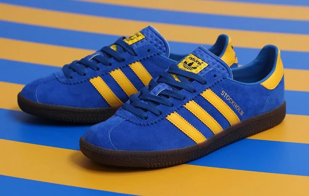 Адидас красно синие. Adidas Stockholm 2021. Adidas Spezial Stockholm. Adidas Originals кроссовки Stockholm. Adidas City Series 2022.