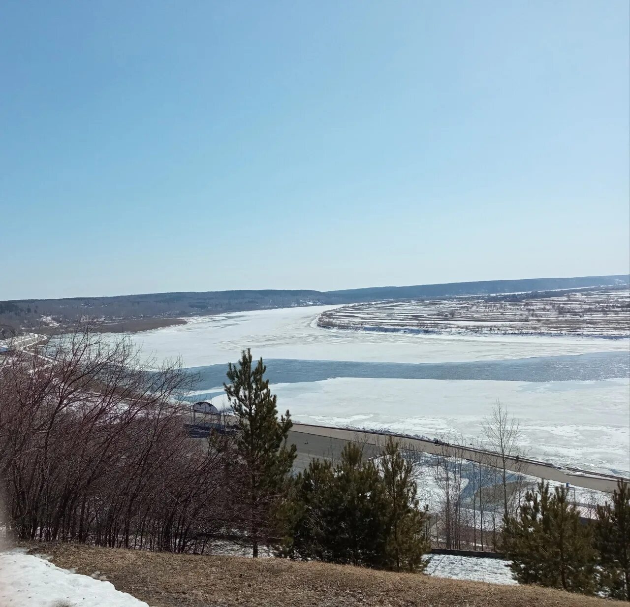 Томь в реальном времени томск. Река Томь в Томске. Река Томь Северск. Река Томь Юрга. Томь пейзажи.