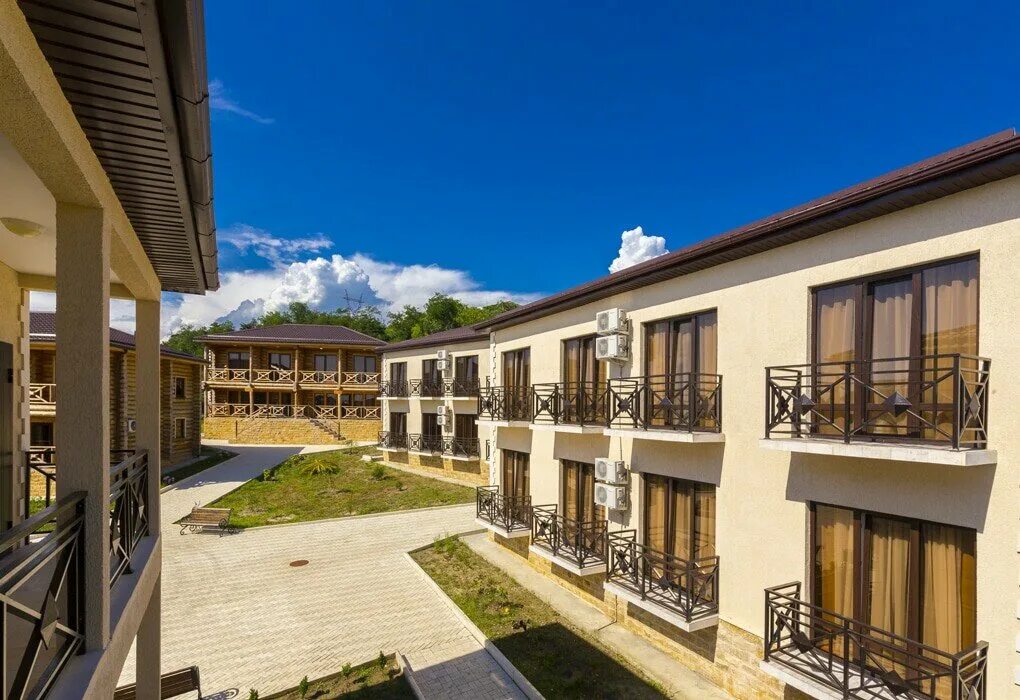 работа в абхазии с проживанием. гагра лермонтова 9 анна. парк отель эра цандрипш. абхазия туризм. инга абхазия.