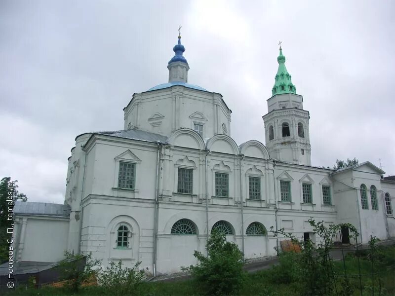 Курский Свято-Троицкий женский монастырь. Храм Святой Троицы Курск. Курский Троицкий женский монастырь. Церковь Троицы Живоначальной Курск. Свято троицком монастыре курск