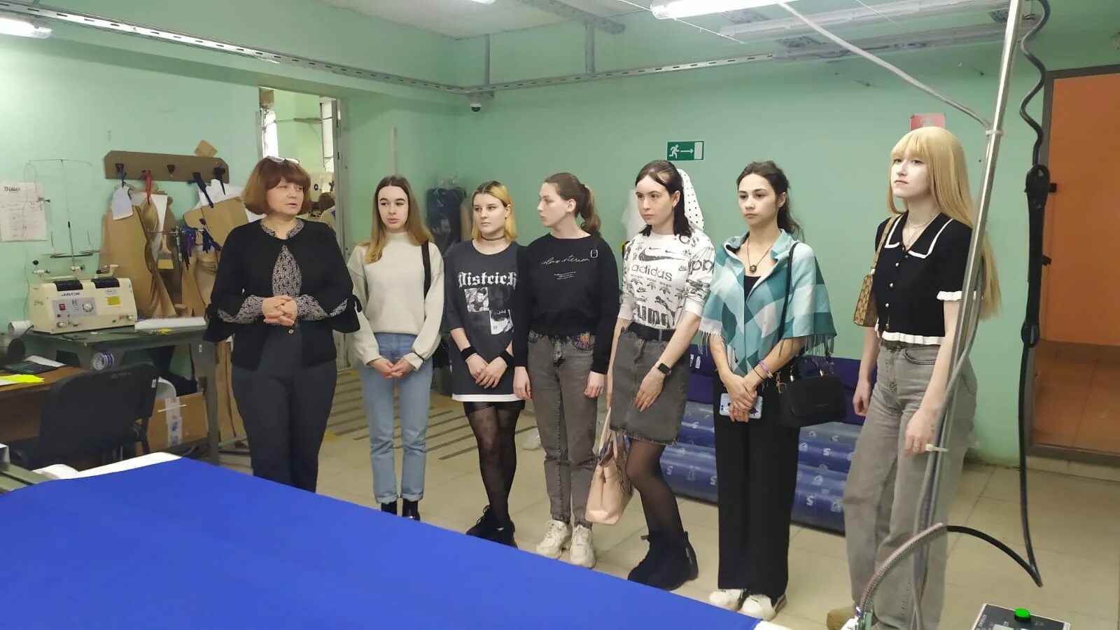 кинешемский техникум. школьники 9 класс. преподаватель и студент. кинешемский политехнический колледж 38. кинешемский техникум.