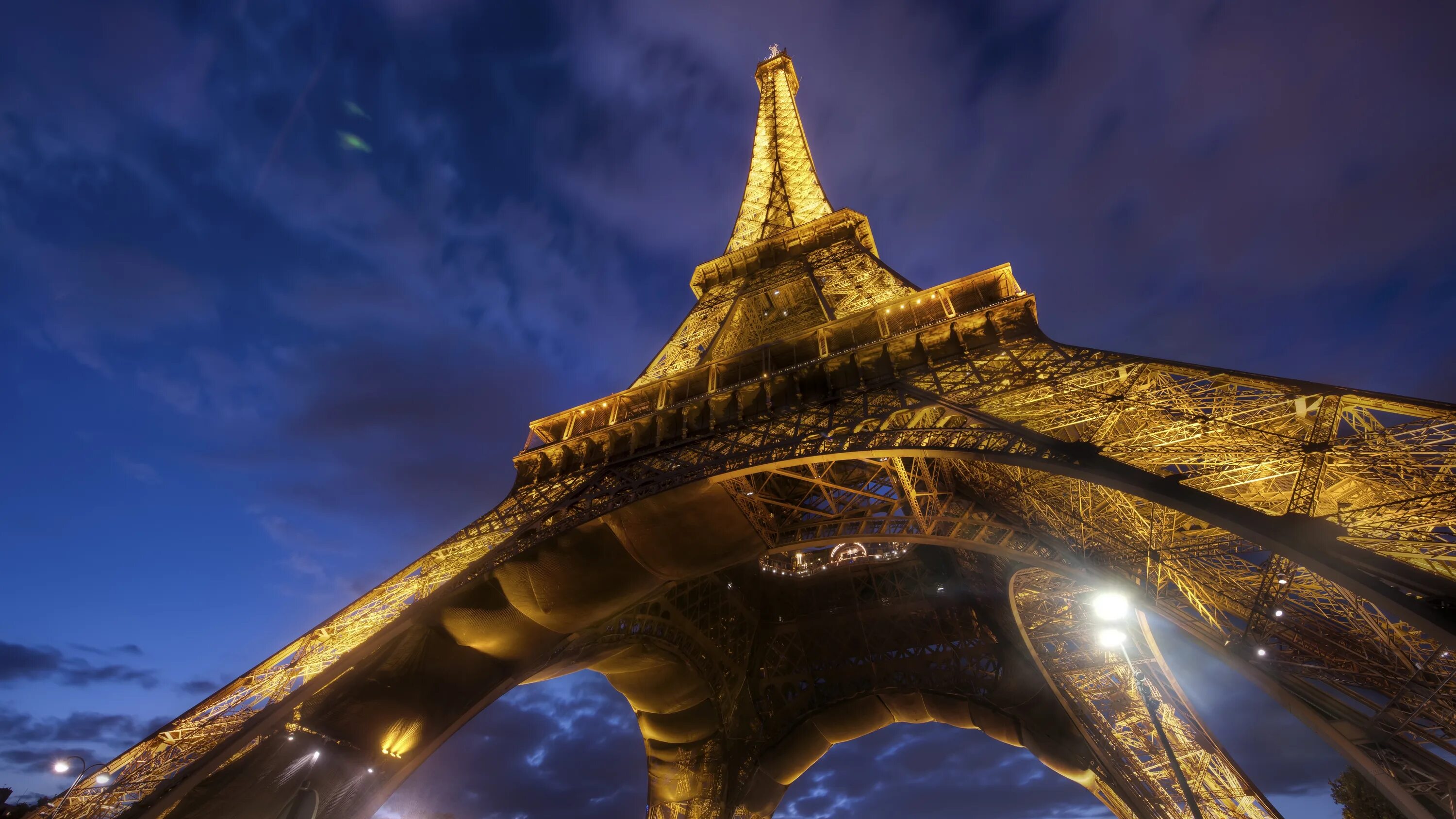 Изображение. Франция Париж Эйфелева башня. Эйфелева башня. Г. А. Эйфель. Телевизор Liberton d-led 3225 ABHDR 32". Эйфелева башня 4к.