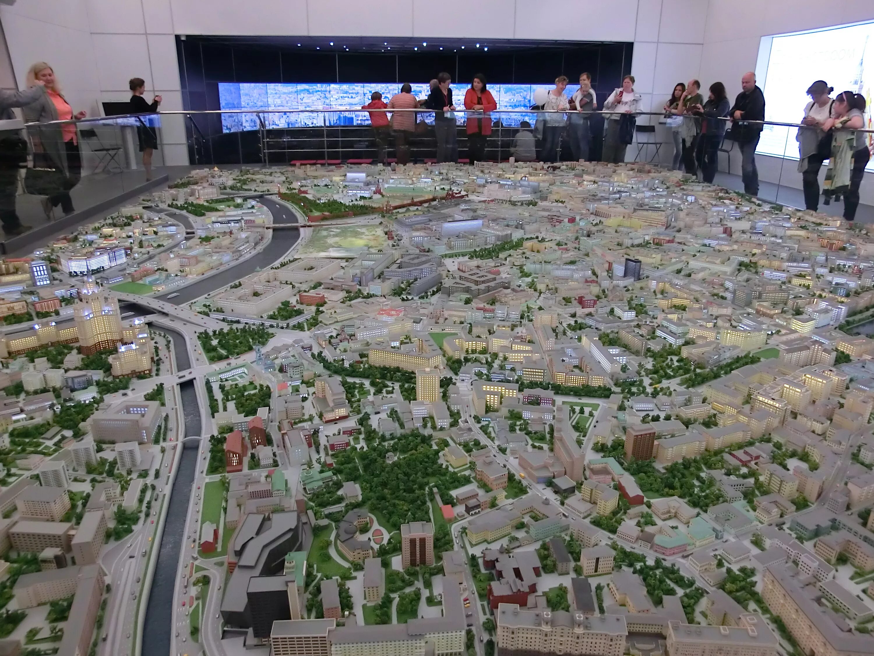 Как называются макеты городов. Макет города. Макет застройки. Деревянный макет города. Как называются макеты городов.