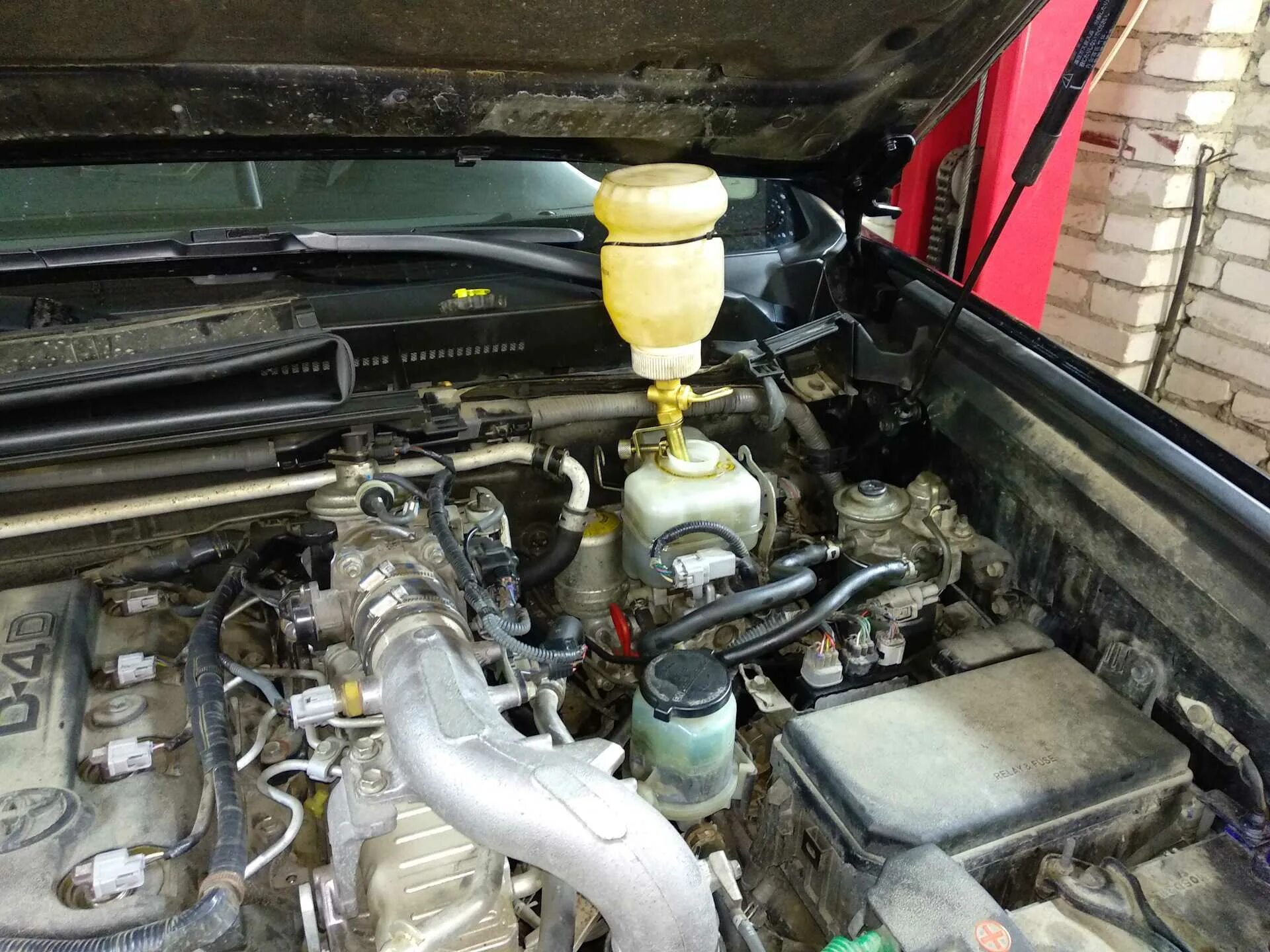 Прадо 150 3. 2 дизель фильтр сапуна. Сапунит двигатель ваз 2106. Двигатель уаз 31519. Сапунит двигатель ваз.