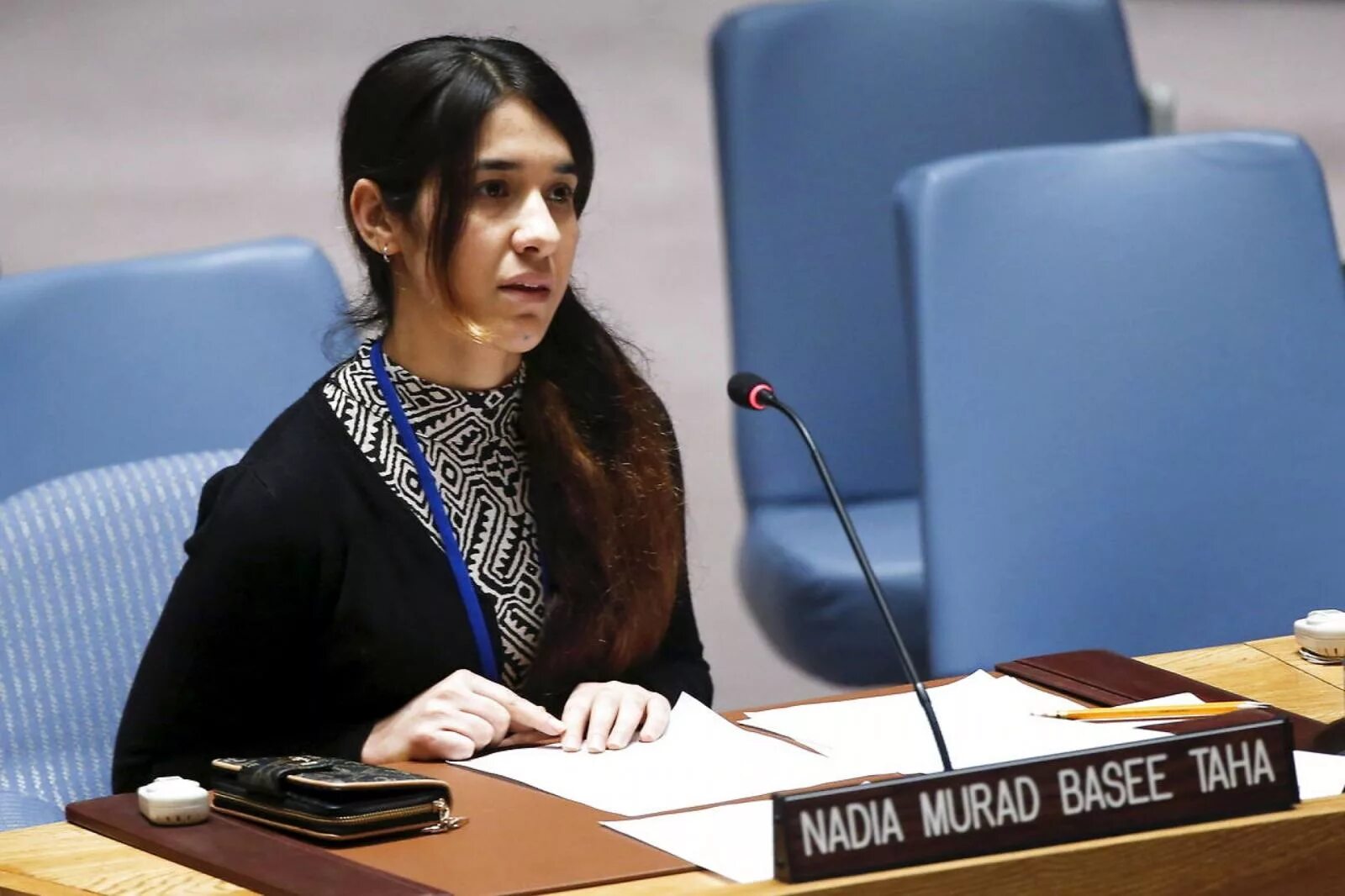 Девушка оон. Nadia Murad.