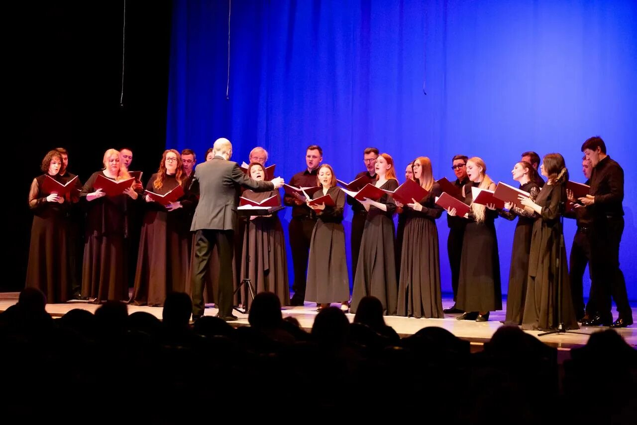капелла юрлова дирижёр. капелла филармония. госхор им свешникова и капелла юрлова. шебалин хоры мать послала к сыну думы. филармония имени аренского великий новгород.