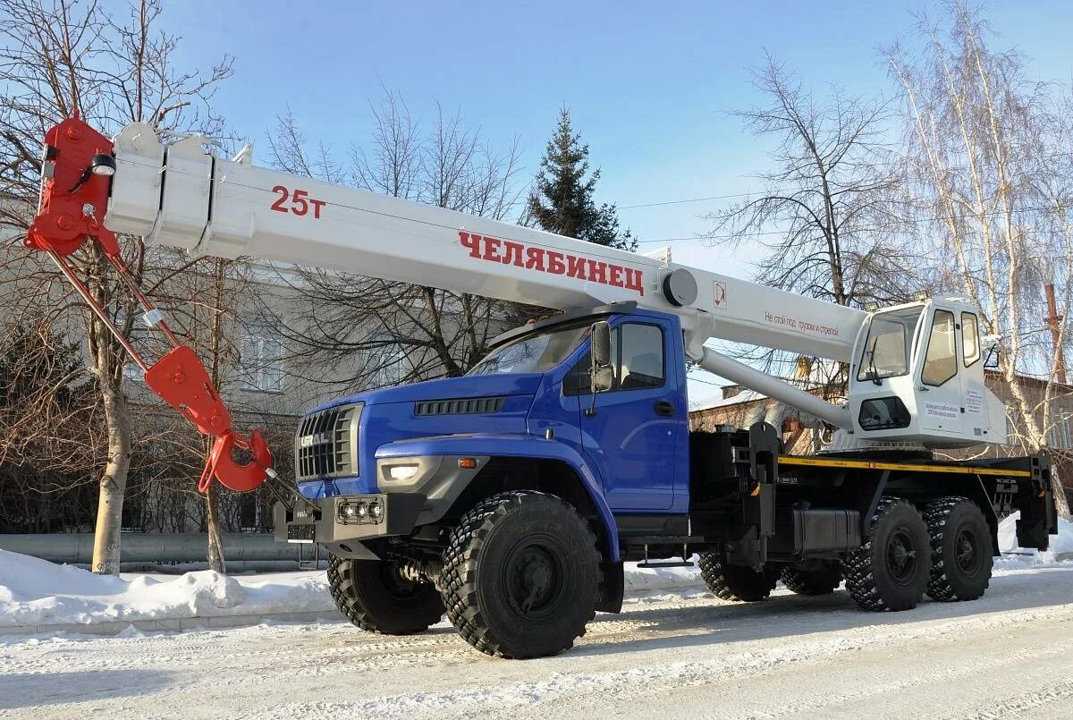 Челябинец 25 тонн. Автокран КС-55732 Челябинец" Урал next 4320. Автокран Челябинец Урал Некст кс45721. Кран автомобильный КС-55732. Урал кран Челябинец 25.