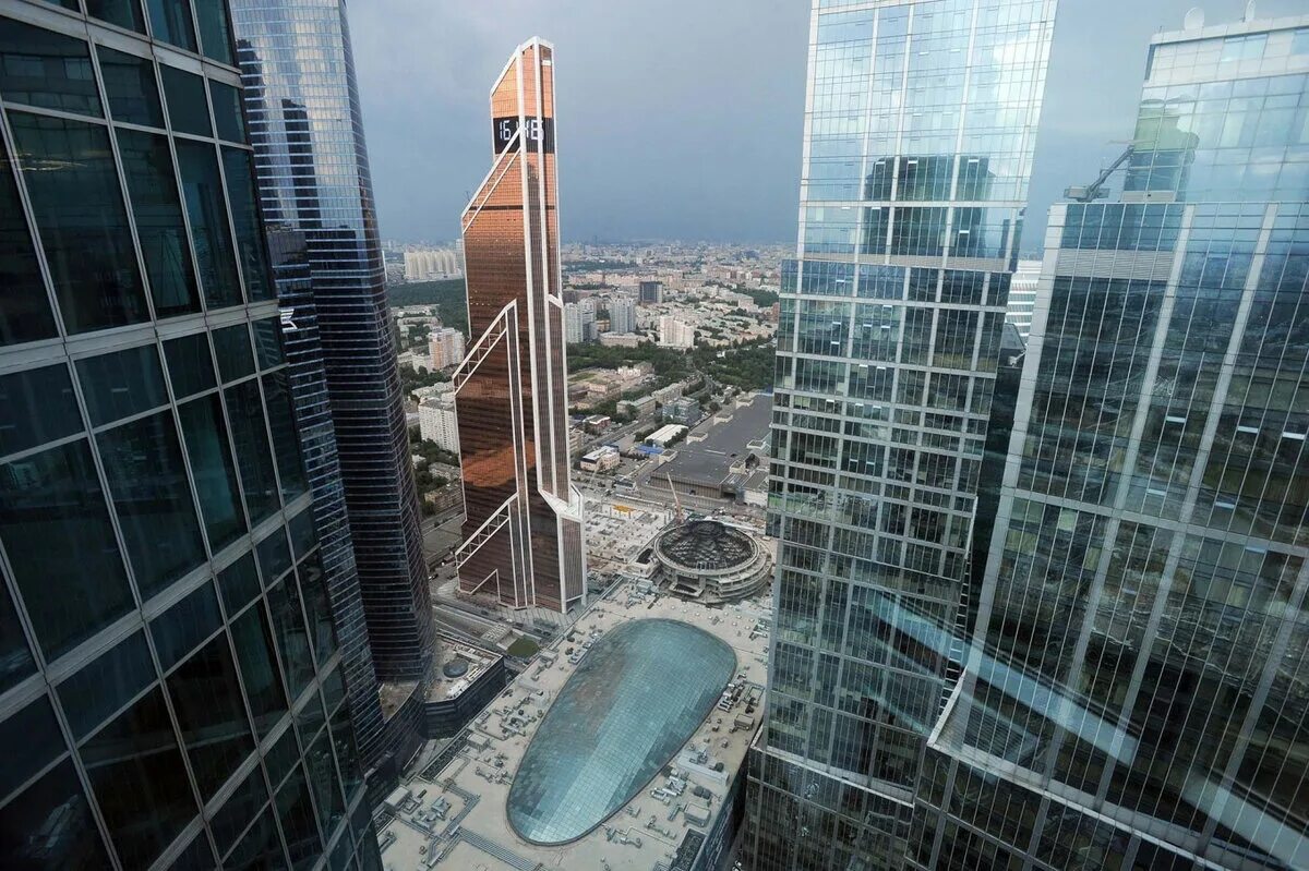 Как попасть на небоскреб. Москоу сити вид из башни. небоскребы москва сити. высота башен москоу сити. высота небоскребов москоу сити.