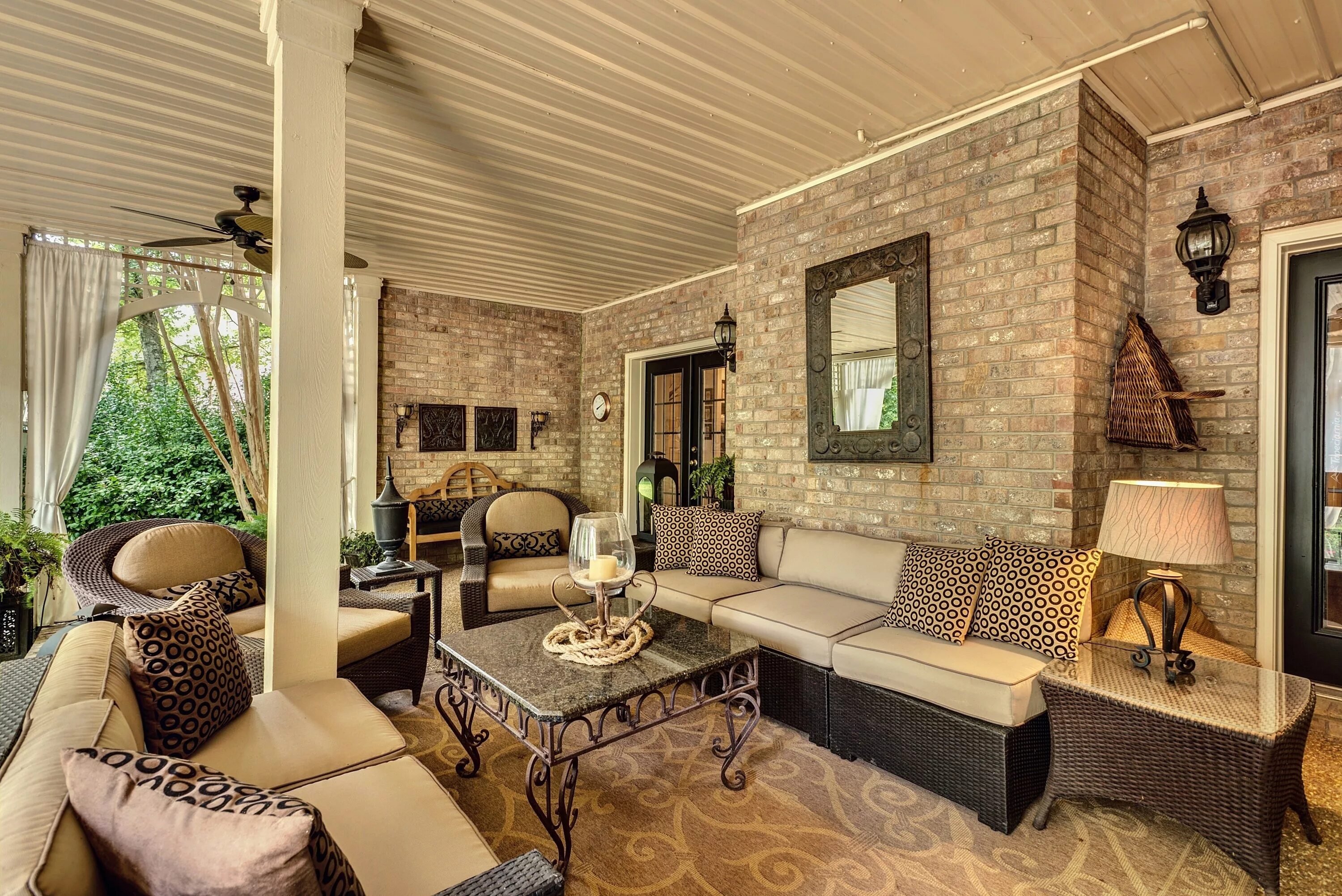 веранда чем отделать стены. отделка террасы деревом. веранда с панорамными окнами. отделка стен веранды на даче. отделка террасы.