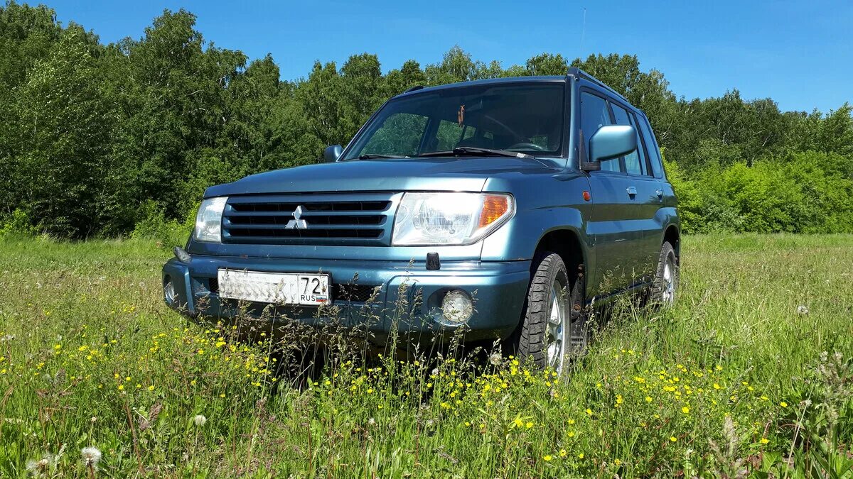 Паджеро какой двигатель лучше. Митсубиси Паджеро Пинин 2004. Mitsubishi Pajero Pinin off Road. Паджеро 2 красного цвета. Pajero Pinin авария.