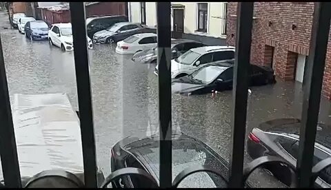 Москву залили