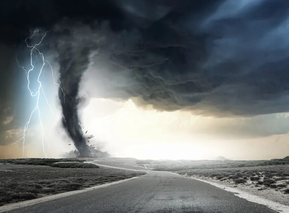 Микрошквалистые торнадо. Ураган шторм буря смерч. Огромный атмосферный вихрь как называется. Торнадо внутри воронки. Огромный атмосферный вихрь как называется.