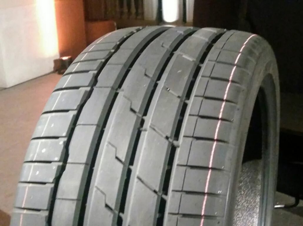 Hankook ventus s1 evo3 suv r20. Hankook Ventus s1 evo3 k127 SUV. Hankook Ventus s1 EVO 3 k127. Ventus s1 EVO 3. Шины Hankook Ventus s1 evo3.