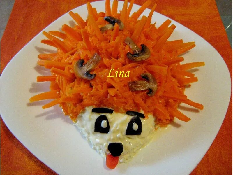 Смешной ежик. Ежик с морковкой. Милый дикобраз. Ежик с морковкой. Ежик рисунок.