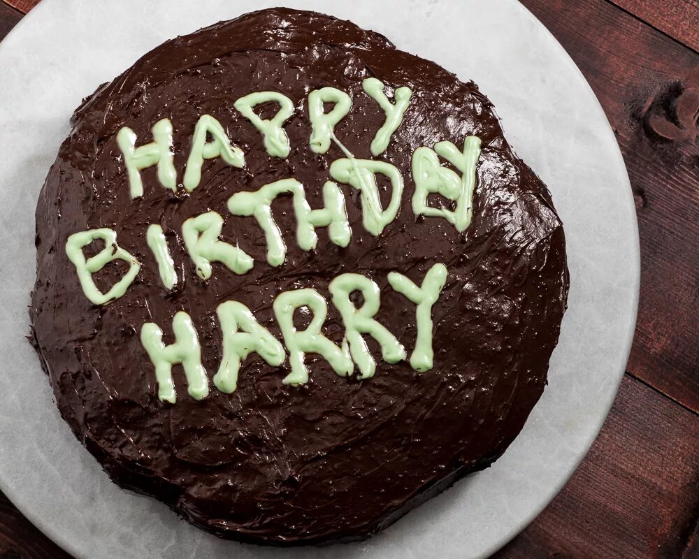 Happy harry. С днем рождения гермиона. Happy harry. С днем рождения гермиона. Гарри поттер с днем рождения.
