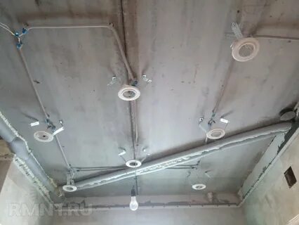 Установить светильники под натяжной потолок