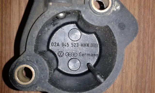 Датчик стоп сигнала b3 фольксваген. Датчик заднего хода passat b3. Датчик заднего хода пассат в3. Датчик заднего хода passat b3. Датчик заднего хода пассат б3.