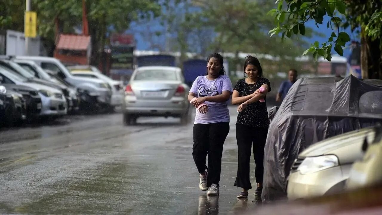 Mumbai weather. Mumbai weather. Мумбаи погода по месяцам. Mumbai weather. Пляж в мумбаи индия.