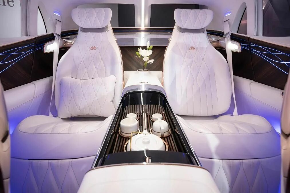 Ultimate luxury. Mercedes Benz Maybach Ultimate. Мерседес Майбах ультимейт лакшери. Mercedes Maybach Ultimate Luxury. Mercedes Maybach SUV.