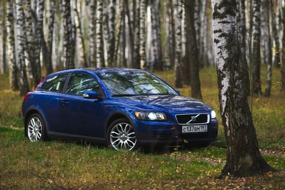 Сини 30. Volvo c30 i. Вольво с30 2008. Volvo c30 синяя. Volvo c30 2008 2.4.