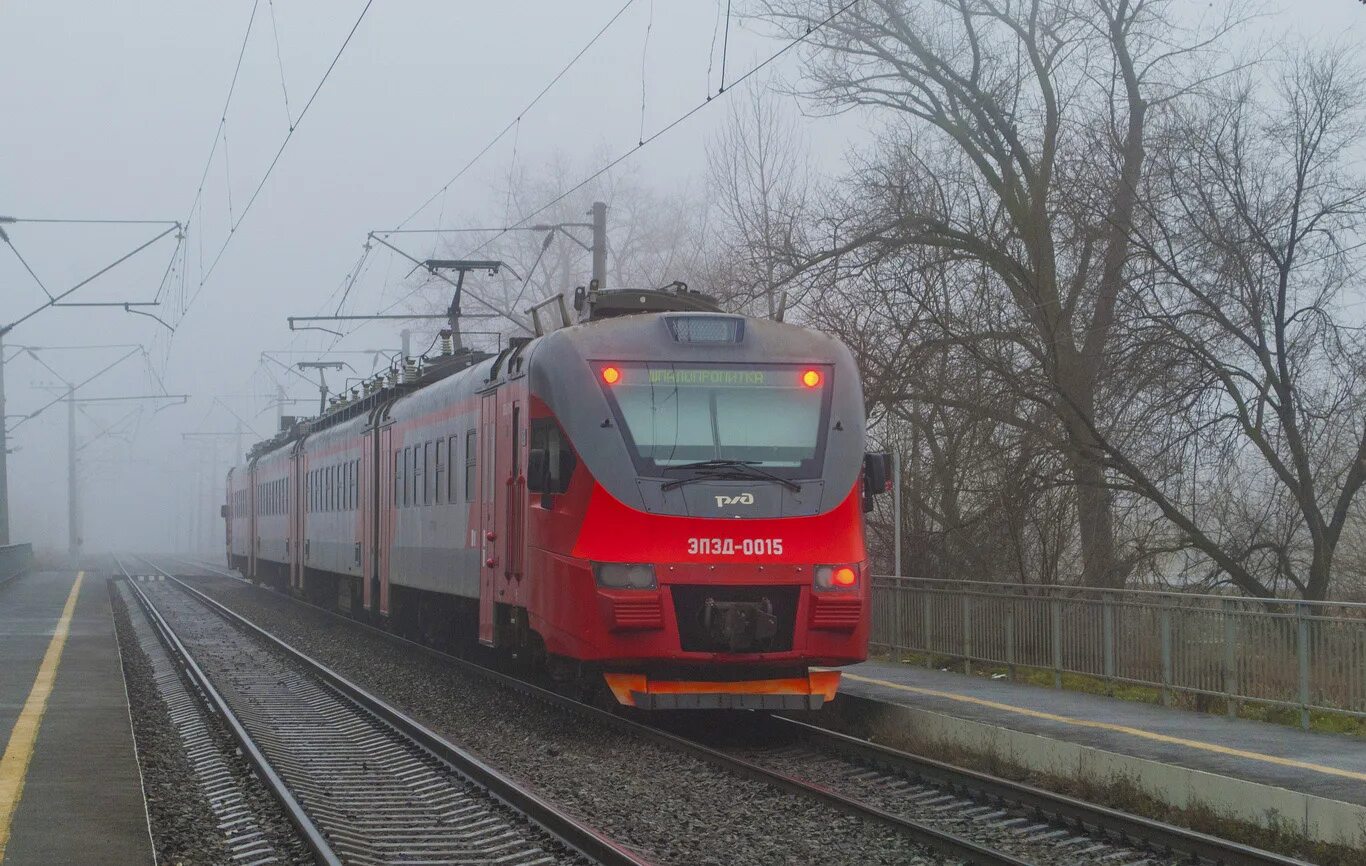 Эп3д-0003. Эп3д Москва. Электрички. Поезд картинка. Электричка волгоград тракторная пассажирская