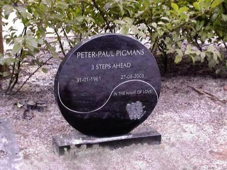 3 steps to me. 3 steps ahead. peter-paul pigmans. 3 steps ahead могила. drop it 3 steps ahead.