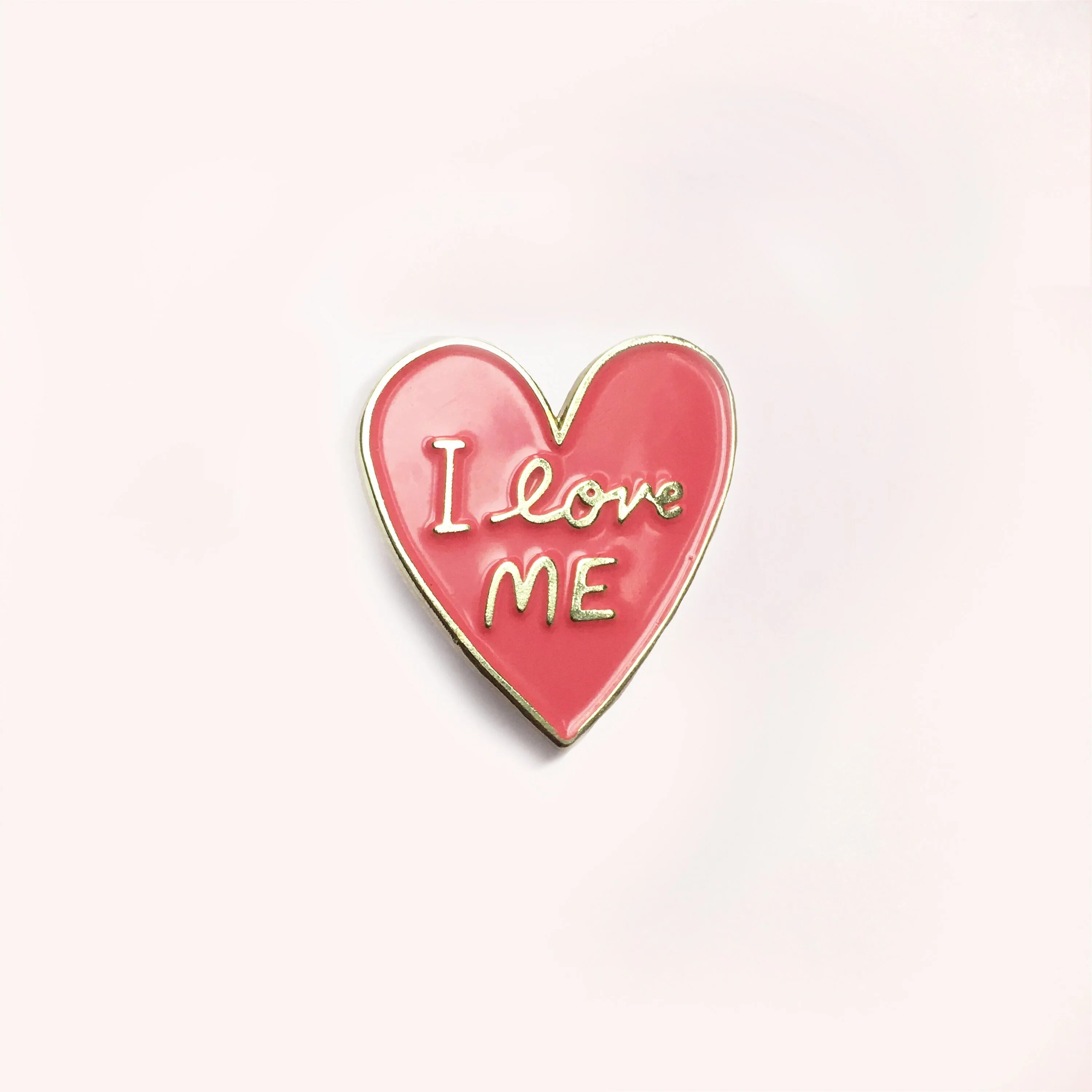 Звук love me. I Love me. Пин i Love. I Love my self. Self Love товарный знак.